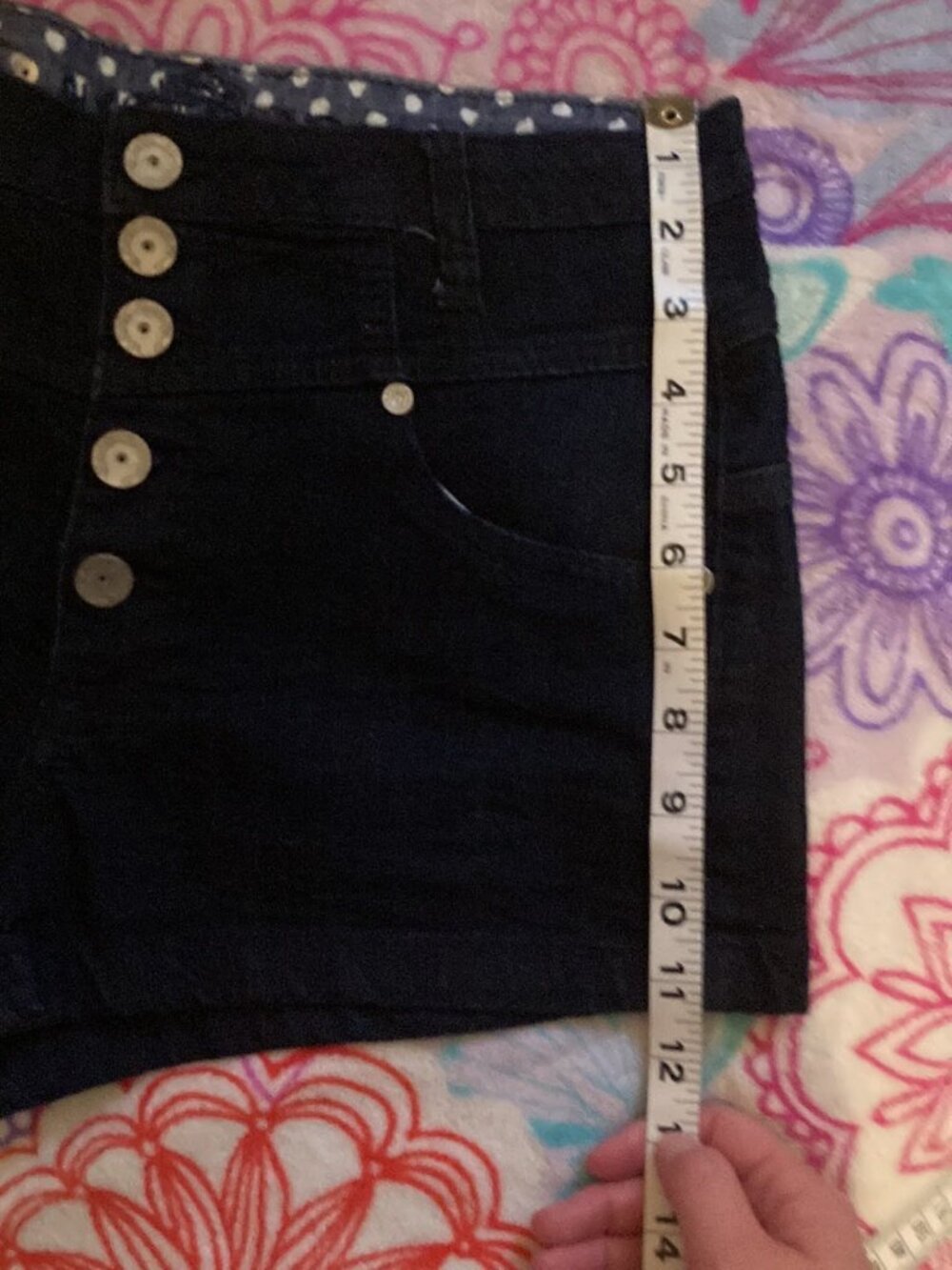 Almost Famous Denim Shorts Size 9 - Picture 5 of 8